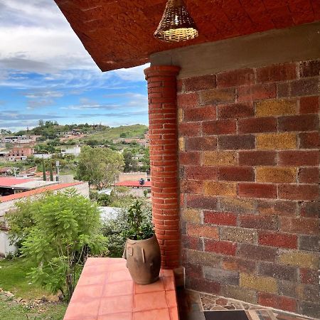 Casa Taller zapoteca Huella Carmín Teotitlán del Valle Exterior foto